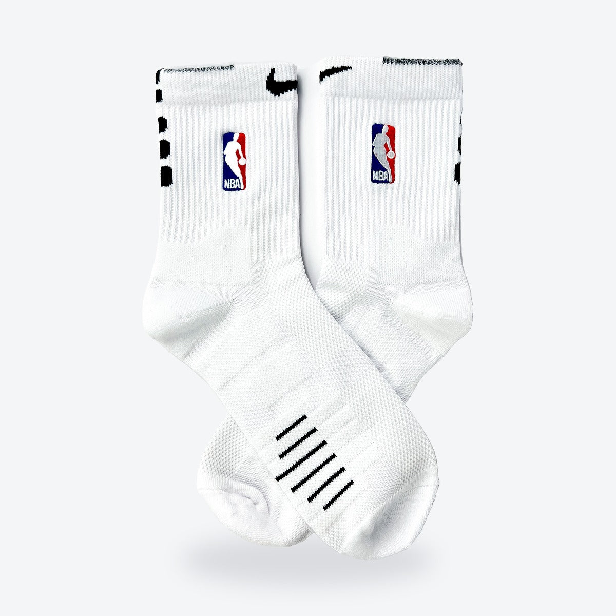 Calcetines Nike Élite Crew NBA – blancos con detalles negros, par