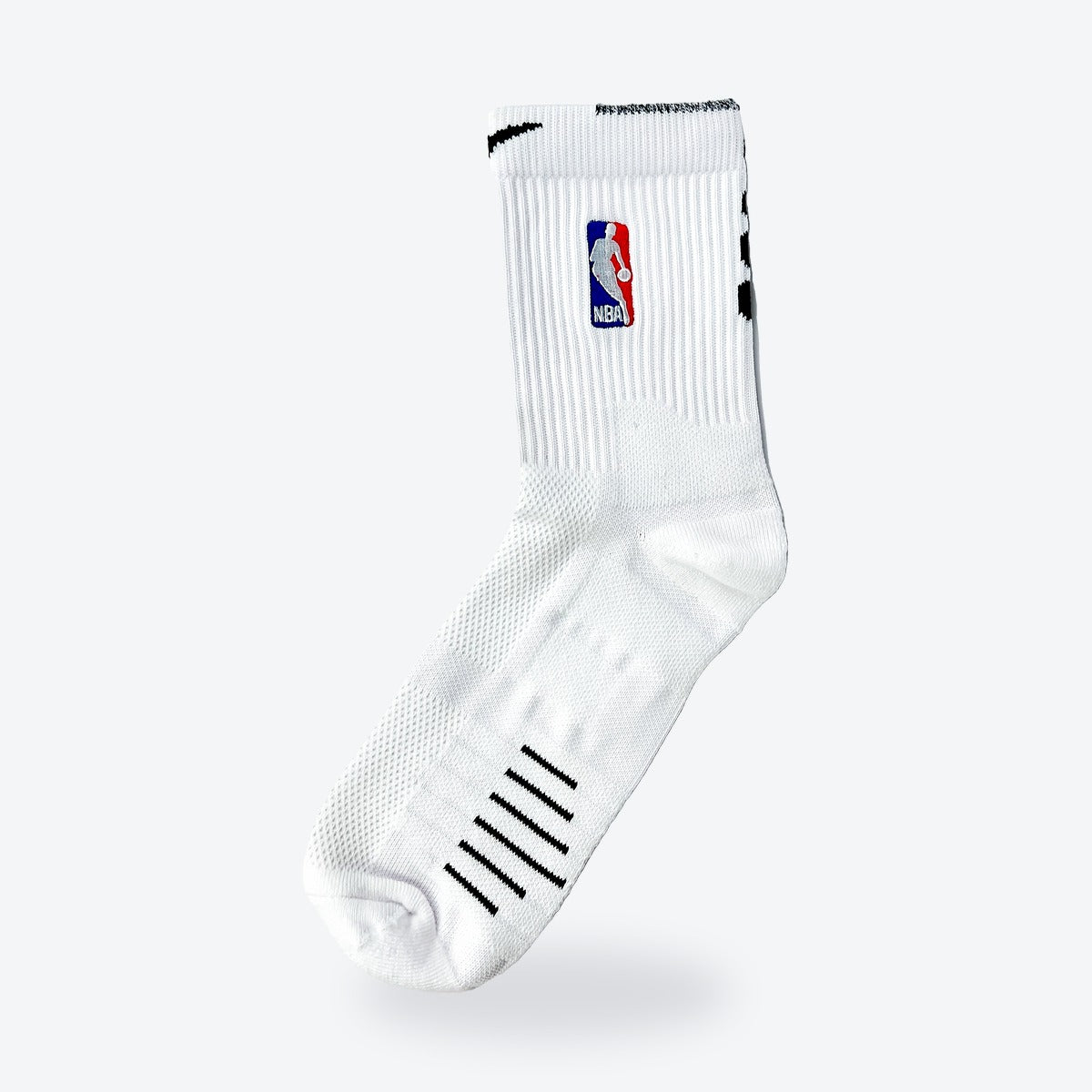 Calcetines Nike Élite Crew NBA – blancos con detalles negros, vista lateral