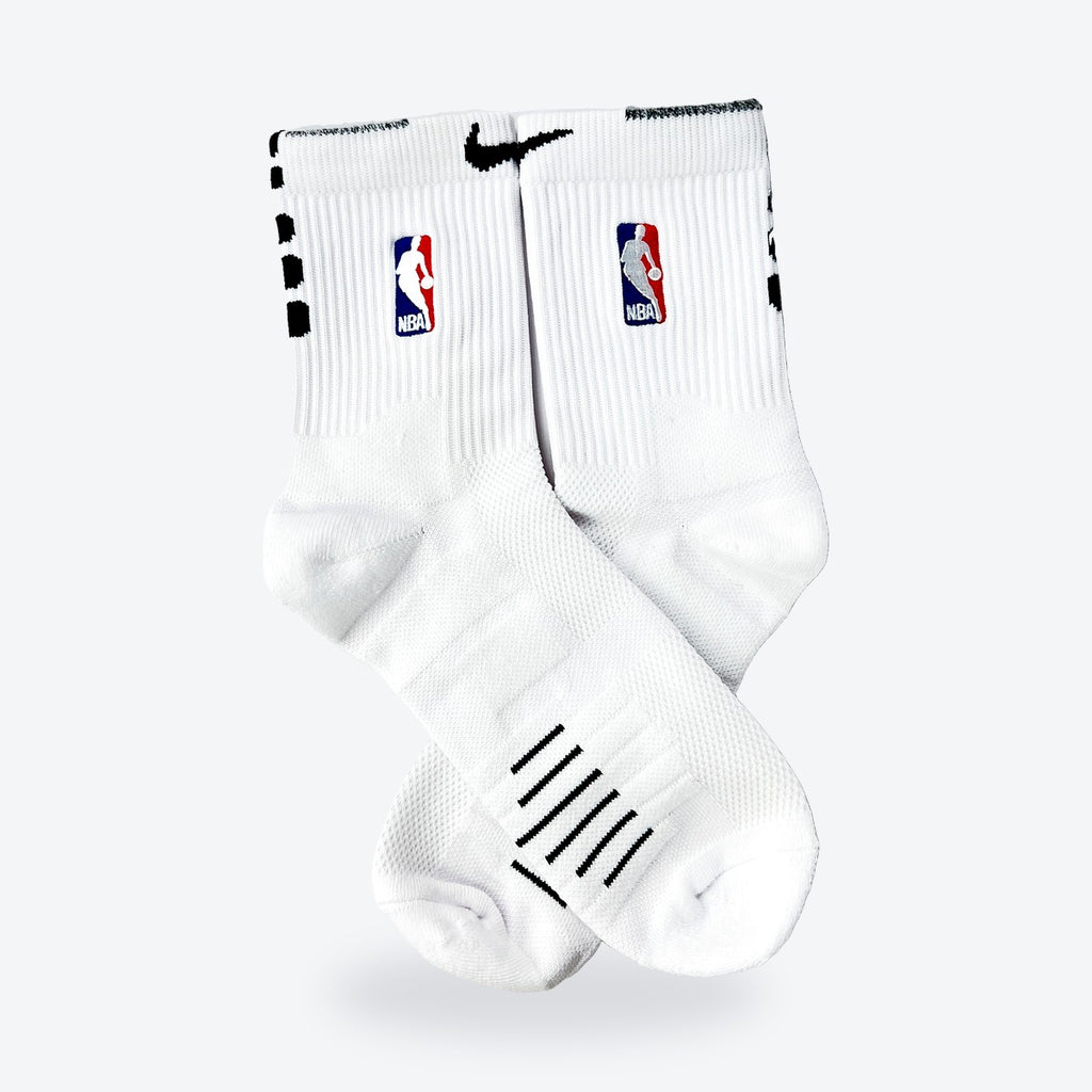 Calcetines Nike Élite Crew NBA – blancos con detalles negros, par