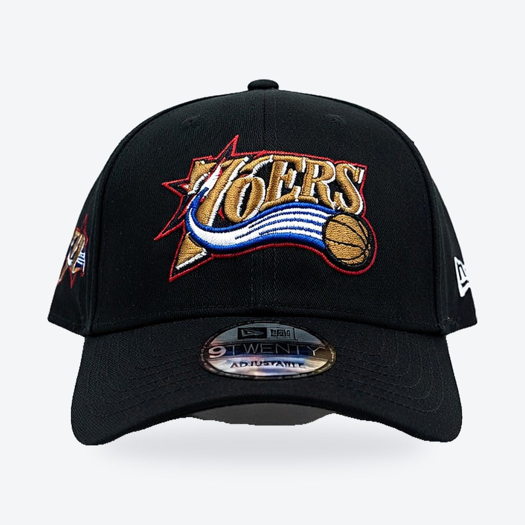 Gorra Sixers New Era Ajustable – negra, vista de frente