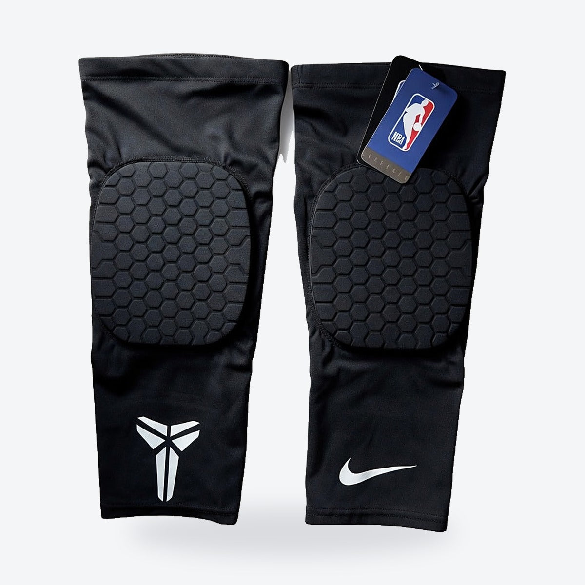 Rodilleras Nike Kobe Bryant – negras, par con su empaque